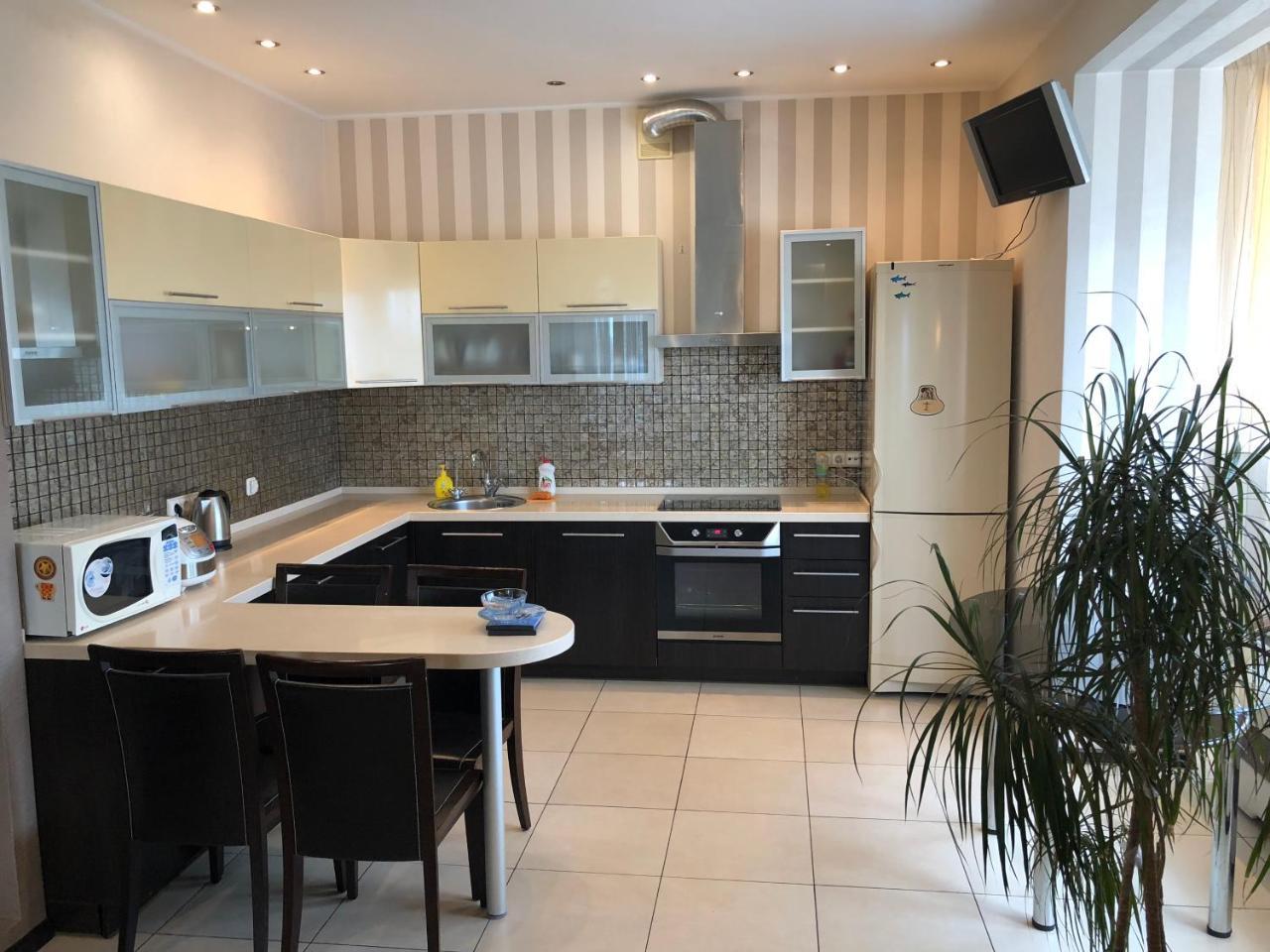Cozy In A New Building Close To The Downtown Апартаменты *