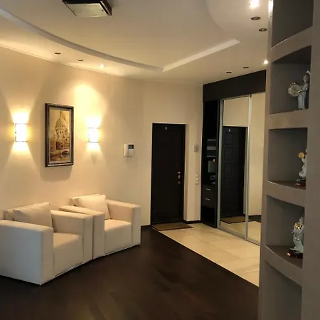 Cozy Apartment In A New Building Close To The Downtown Kyiv Exterior photo