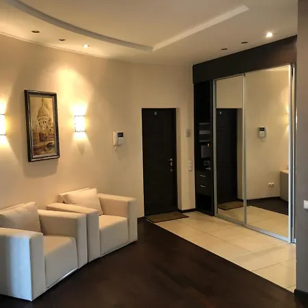 Cozy Apartment In A New Building Close To The Downtown Kyiv Exterior photo