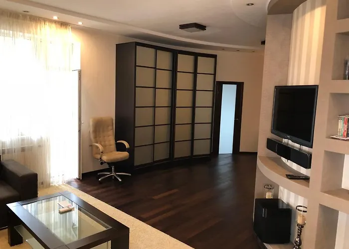 Cozy Apartment In A New Building Close To The Downtown