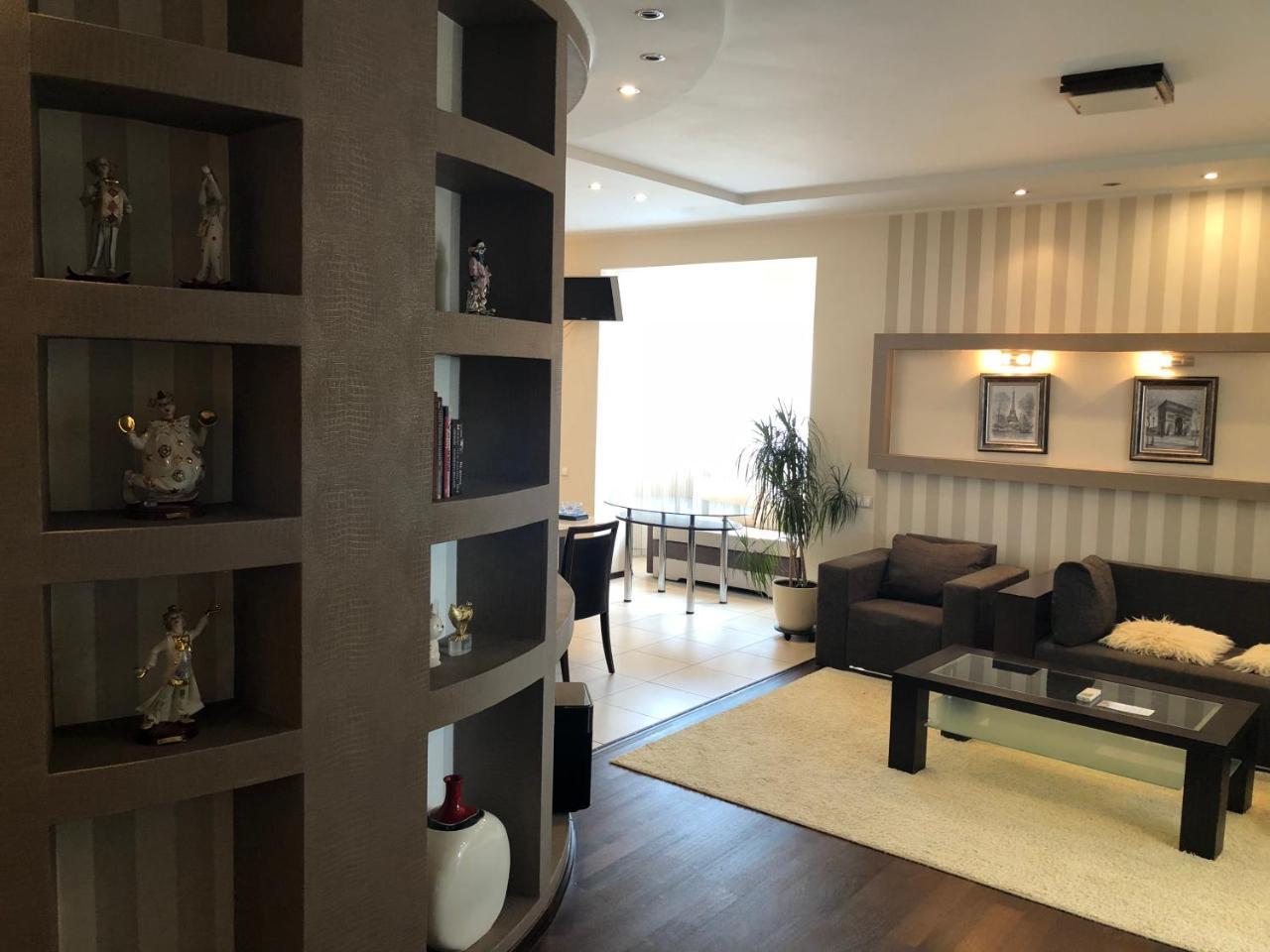 Cozy In A New Building Close To The Downtown Apartment