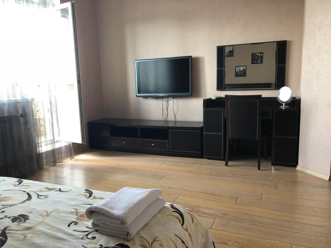 Cozy In A New Building Close To The Downtown Apartment Kyiv